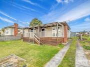 Panoramic Views, Fantastic Value Home!