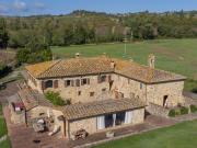 Panoramica Dell'immobile E POSIZIONE 1010m²...