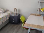 PARA MUJER ESTUDIANTE: Habitación en depto compartido...