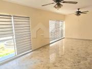 CASA PARA OFICINAS AMPLIA EN RENTA FRACC. LOS BOSQUES