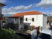 Para venda: Casa de aldeia renovada, composta por 2...