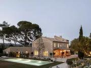 Paradou 13520 Achat / Vente maison 8 pièces t8 piscine cave