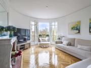 Parc des Buttes Chaumont: Appartement d'exception 4...