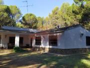 PARCELA CON CASA Y PISCINA EN URB. LOS PINARES DEL JUCAR