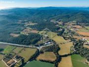 Parcela de uso agrícola, con una ruina de 400m2 en el...