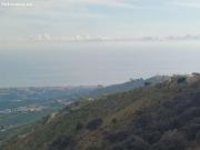 parcela en moclinejo con vistas al mar con buen acceso