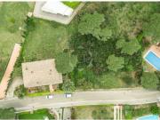 Parcela urbana orientada hacia el Sur, en zona...