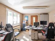 Parcelle de 2'446 m2, maison locative et bâtiments...