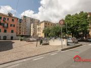 Parcheggio chiuso in vendita a Genova