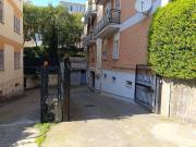 Parcheggio chiuso in vendita a Roma