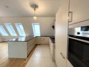 Pärchenhit in 1090 Wien helle DG Maisonette Wohnung zu...