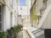 Paris 15e COMMERCE / AVENUE ÉMILE ZOLA Maison à Vendre 8...