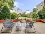 Paris 15ème Commerce 3 pièces avec grand jardin de 370m2 !