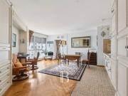 Paris 16 Auteuil 2 pièces Étage élevé Balcon