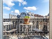 Paris 16 La Muette Etage élevé 3 chambres