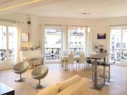 Appartement à Paris 16, 3 chambres, 165 m², meublé