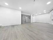 Paris 17ème 75017 Location divers 5 pièces