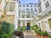 Paris 2eme PALAIS ROYAL / OPERA 4 PIECES SOUS LES TOITS