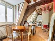 Paris 3 Saintonge Dernier étage dans hôtel particulier...