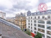 Paris 3ème Arts et Métiers Studio en dernier étage Métro...