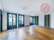 Paris 6ème Sèvres Babylone Rue d'Assas Bureaux à vendre