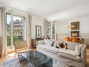 PARIS 75015 Appartement 82 m² 3 000€