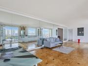 Paris 75016 Passy Appartement de 110m2 traversant avec...