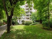 PARIS 75016 RESIDENCE SENIORS 2 P 335 000? FAI