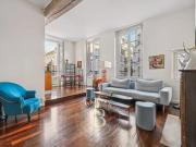 Paris 7 Carré des Antiquaires Deux pièces aux beaux...