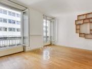 Paris 7 Grenelle/Bac Deux pièces aux beaux volumes Calme...