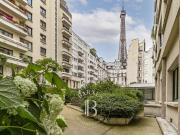 Paris 7 Gros Caillou Dernier étage avec ascenseur 2...