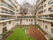 Paris 7. Le calme sur un jardin au coeur du 7ème