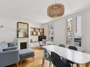 Paris 7 Saxe/Breteuil Balcon Très bon état Calme et lumineux