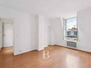 Paris 7e Bon Marché Dernier étage Ascenseur Calme et...