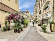 PARIS 8ème LE VILLAGE ROYAL