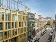 Paris 8th – 2 bedroom duplex flooded with light 60m²...