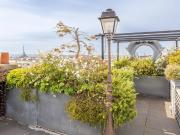 Lisière Paris 9e / 18e RUE D'AMSTERDAM Appartement à...