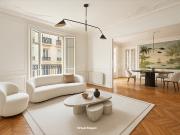 Paris– Appartement de prestige dans immeuble haussmannien