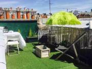 Paris IIe Montorgueil Studio dernier étage avec terrasse