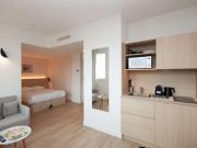 Paris Paris 92130 LS69360299