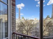 PARIS SEINE PROCHE CHAMP DE MARS CALME