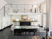 Paris VIIe Bac Saint Germain Pied à terre aux beaux vo....