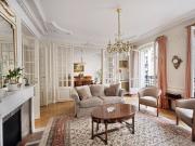 Paris VIIe Gros Caillou Appartement familial et de...