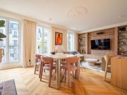 Paris VIIème Face à la Tour Eiffel