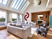 Paris VIIIe Place François 1er Penthouse avec Vue