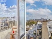 Paris VIIIe rue de Courcelles. Pied à terre avec vue