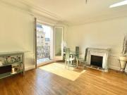 PARIS XIEME APPARTEMENT AVEC BALCON