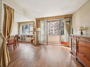 Paris XVe Appartement quatre pièces avec loggia
