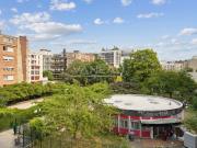 Paris XVe Blomet Appartement trois pièces avec vue dégagée