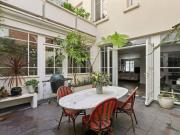 Paris XVI Jasmin Auteuil Maison de famille avec patio extéri